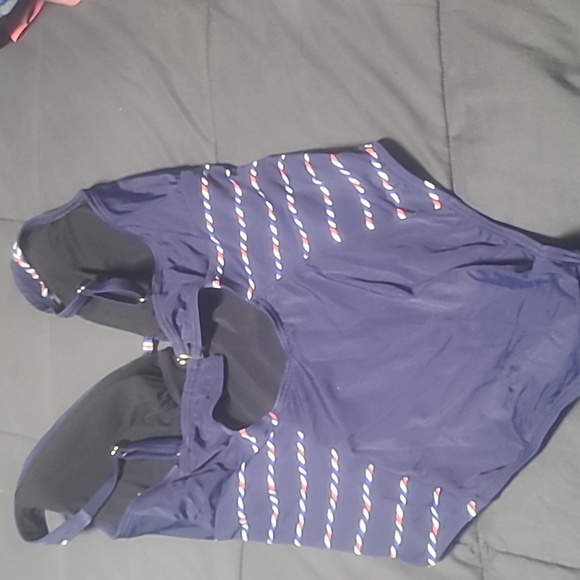 Bathing Suit - Picture 3 of 4